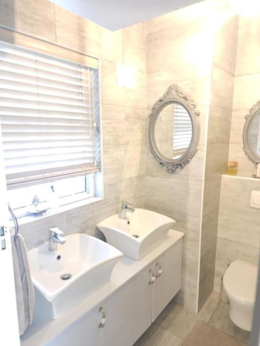 Cape Town, Sea Point, Beautiful 2 Bedroom Apartment @Tucked Away Kültér fotó